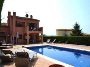 Casa con Piscina Privada y Jardín Cerca de la Playa en L'Estartit - ES-323-6